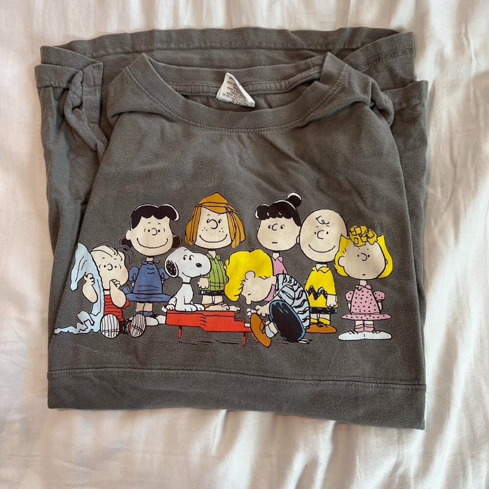 upcycled Charlie Brown and gang grey and longsleeve tshirt
